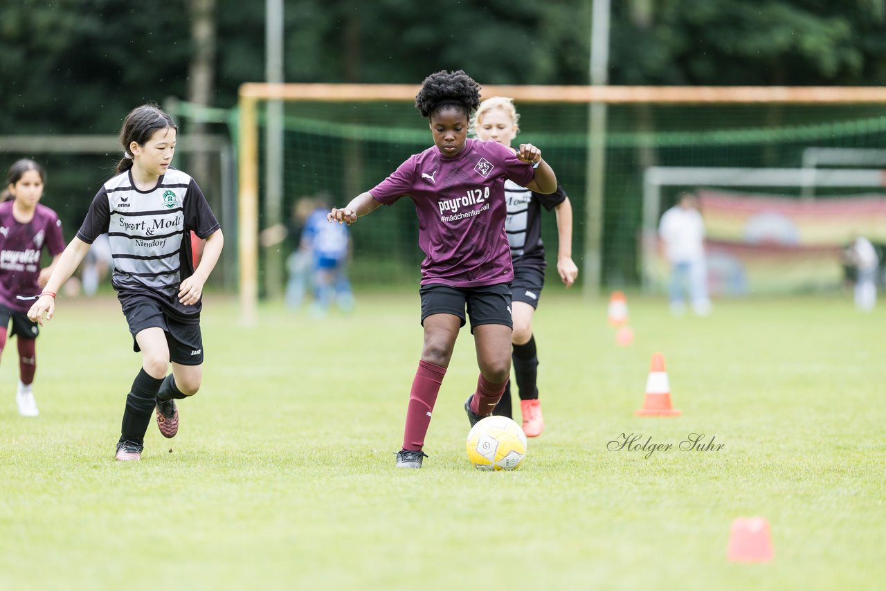 Bild 557 - Loewinnen Cup